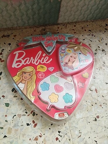 Barbie makyaj oyuncak