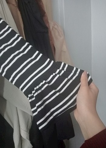 m Beden Kadın Siyah Gri Çizgili Pilili Uzun Kollu Bluz