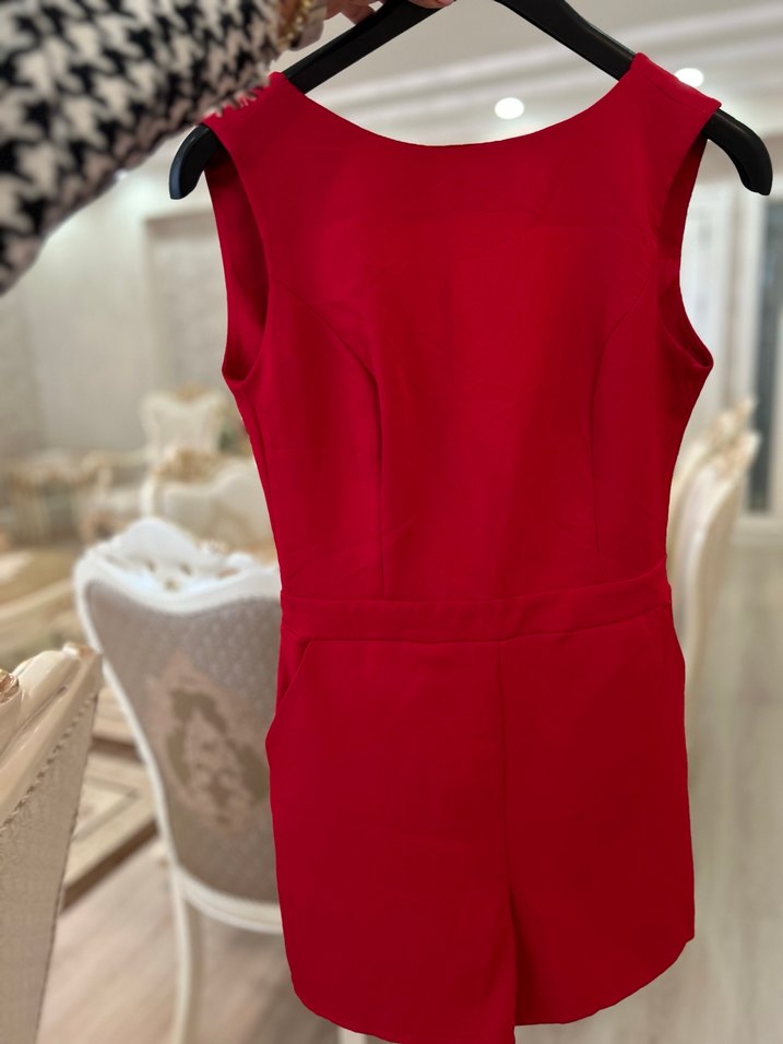 Kırmızı Süet Kemerli Mini Tulum - Görsel 3