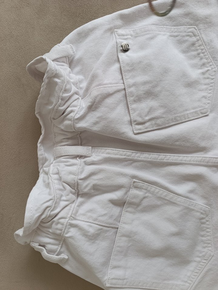 Zara Yüksek Bel Beyaz Denim Şort — görsel 6/10