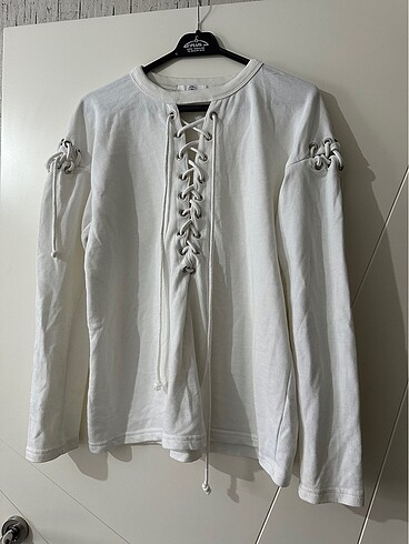 Beyaz sweatshirt