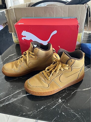 38 Beden altın Renk Nike boğazlı