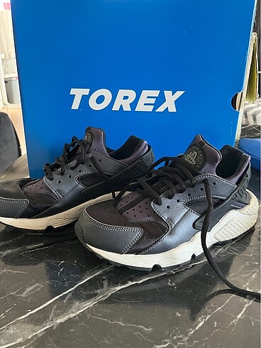 38,5 Beden gri Renk Nike huarace