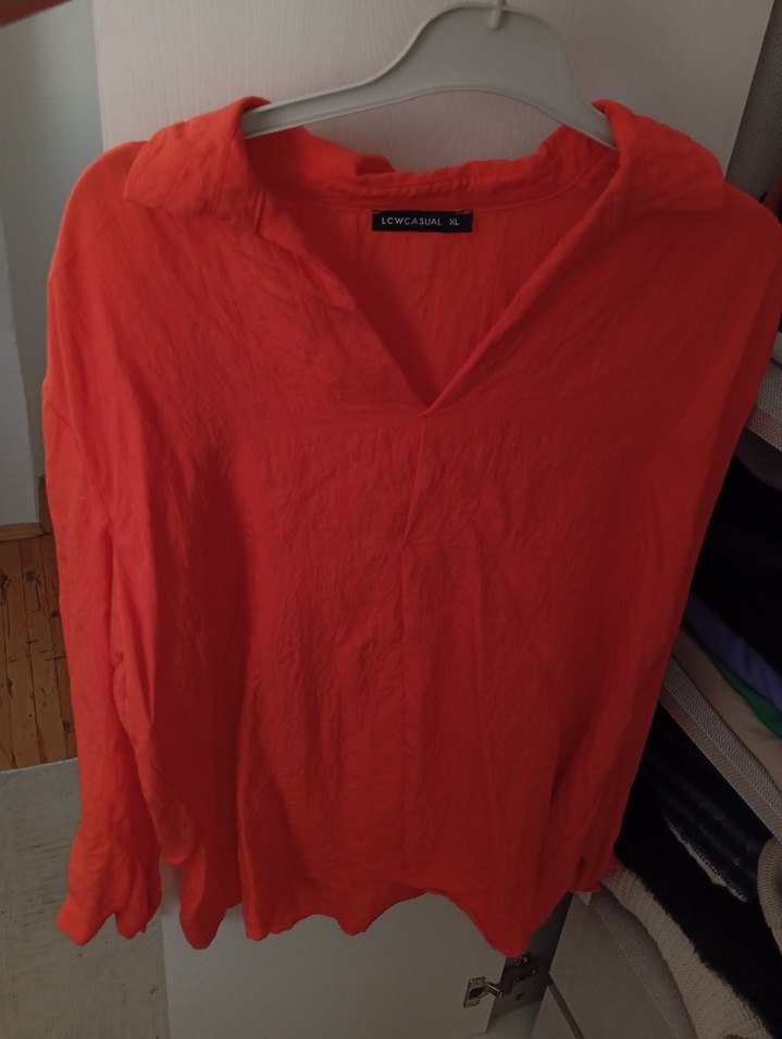 Kırmızı V Yaka Uzun Kollu Keten Gömlek - Görsel 4