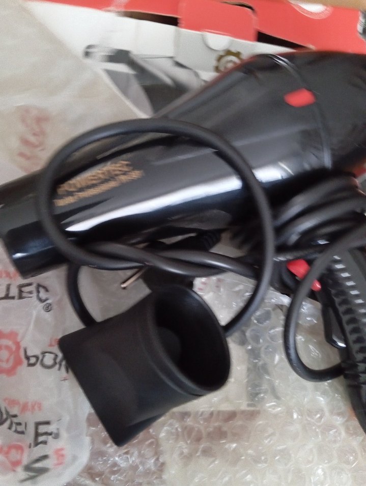 Siyah Powertec Profesyonel Saç Kurutma Makinesi - Görsel 4