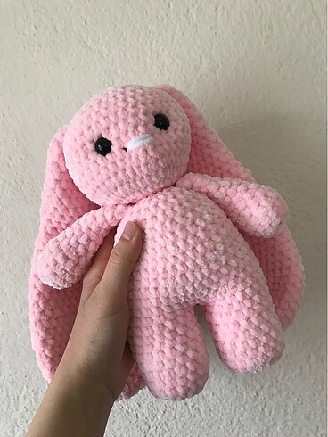 uzun kulaklı amigurumi tavşan