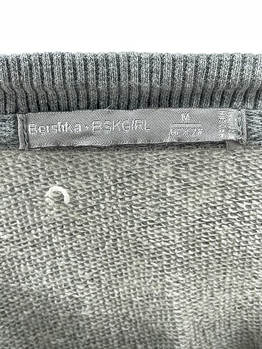 m Beden gri Renk Bershka Sweatshirt %70 İndirimli.