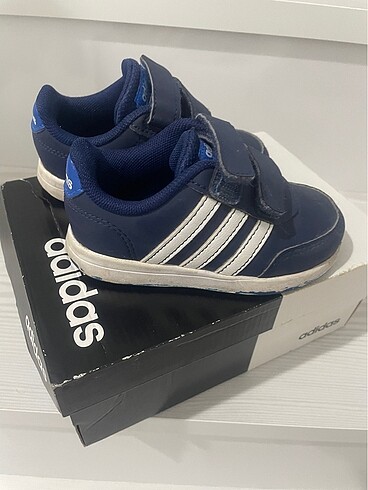 Adidas spor ayakkabı