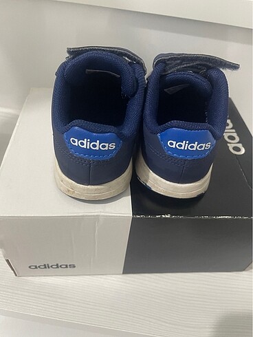 22 Beden lacivert Renk Adidas spor ayakkabı
