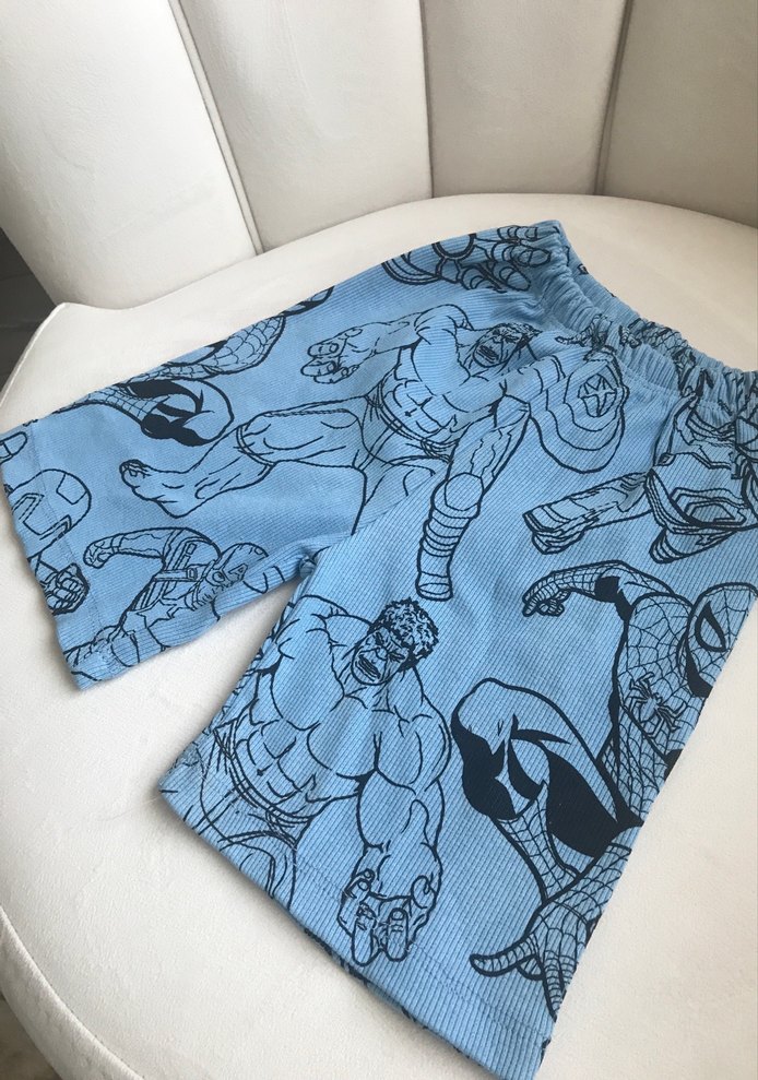 Mavi Süper Kahraman Desenli Erkek Şort - Görsel 3
