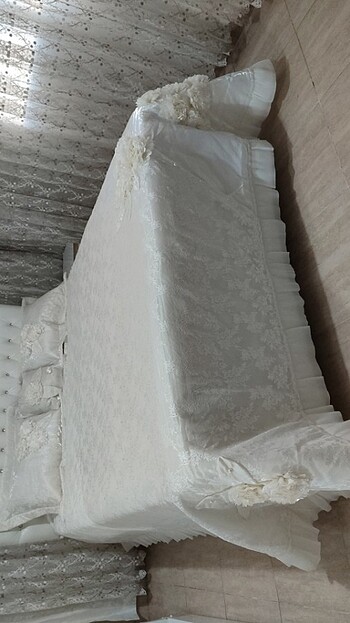 Gelin yatak örtüsü