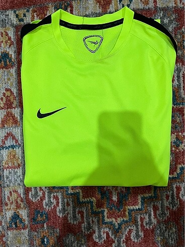 Nike kadın spor T-shirt