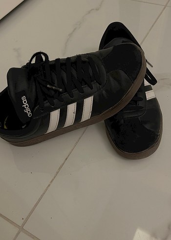 38 Beden Adidas Spor Ayakkabı