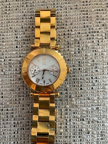 Guess GC Collection gold saat