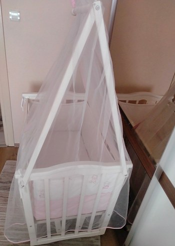 Beyaz Pastel Bebek Beşiği ve Tül Perde - Görsel 8