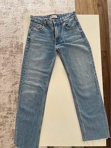 Zara kesik paça jean