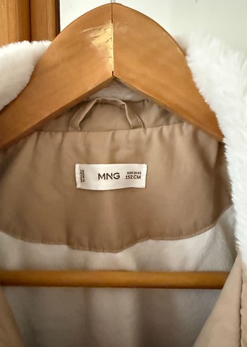 Krem Renk Kadın Kışlık Mont Kürklü Yaka - Görsel 2