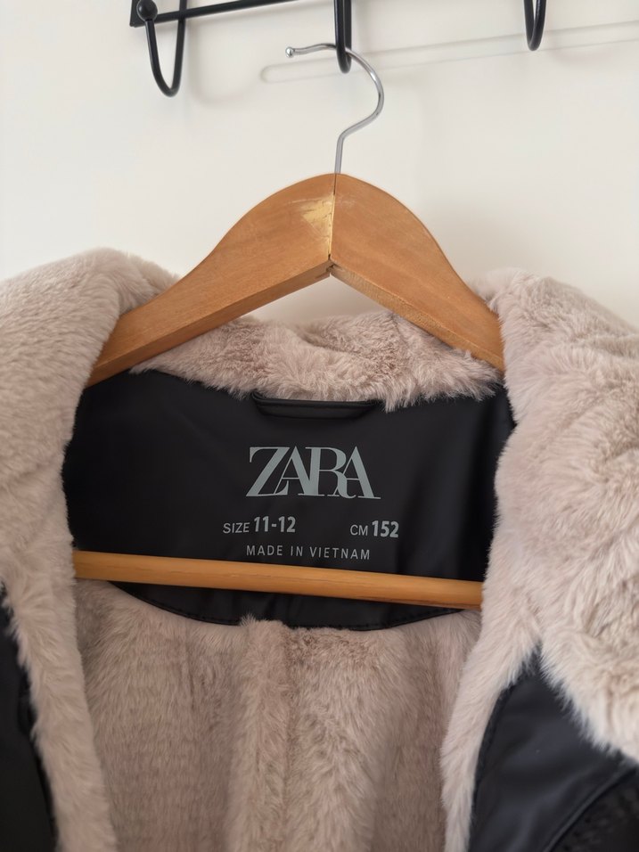 Siyah Midi Peluş Detaylı Salaş Kaban - Görsel 2