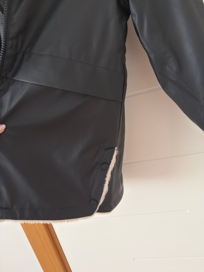 Siyah Midi Peluş Detaylı Salaş Kaban - Görsel 4