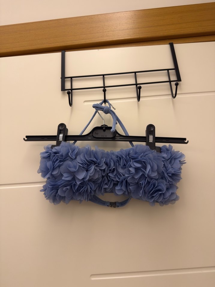 Mavi Çiçek Detaylı bikini üstü - Görsel 2