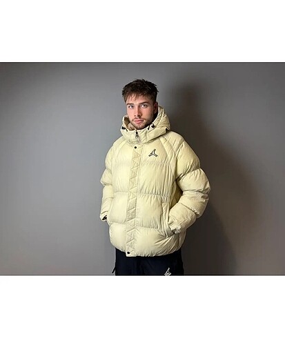 jordan essentials mont