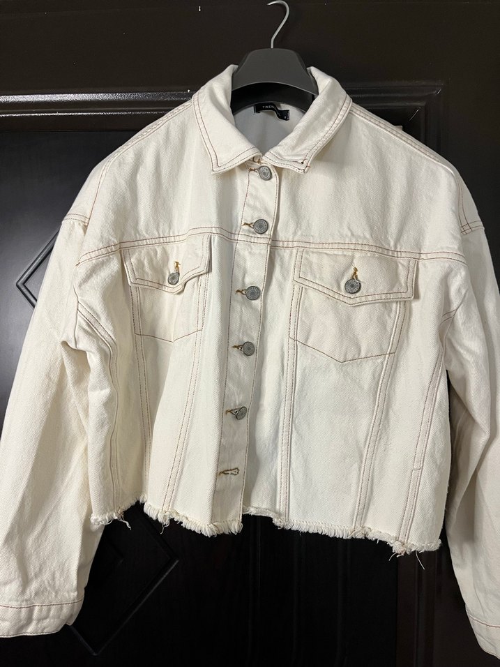 Düğmeli Beyaz Kadın Denim Ceket - Görsel 4