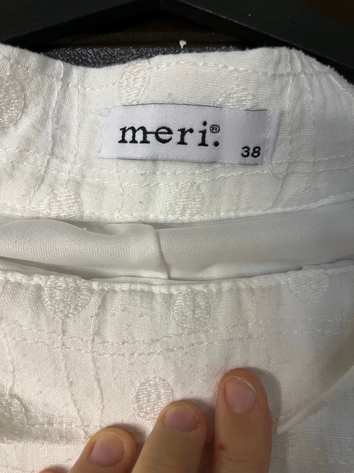 Nakışlı Beyaz Etekli Takım - Görsel 4