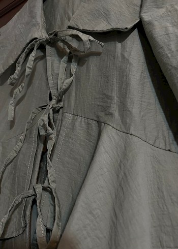 Haki yeşili bağcıklı hırka - Görsel 3