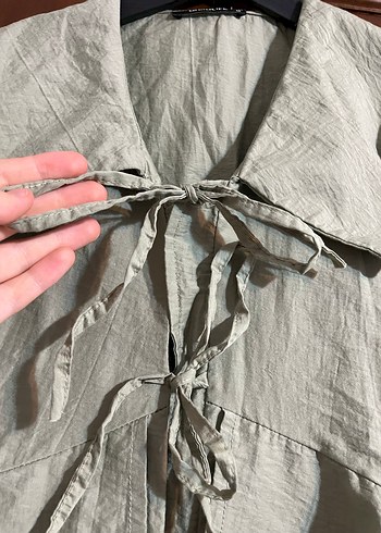 Haki yeşili bağcıklı hırka - Görsel 2