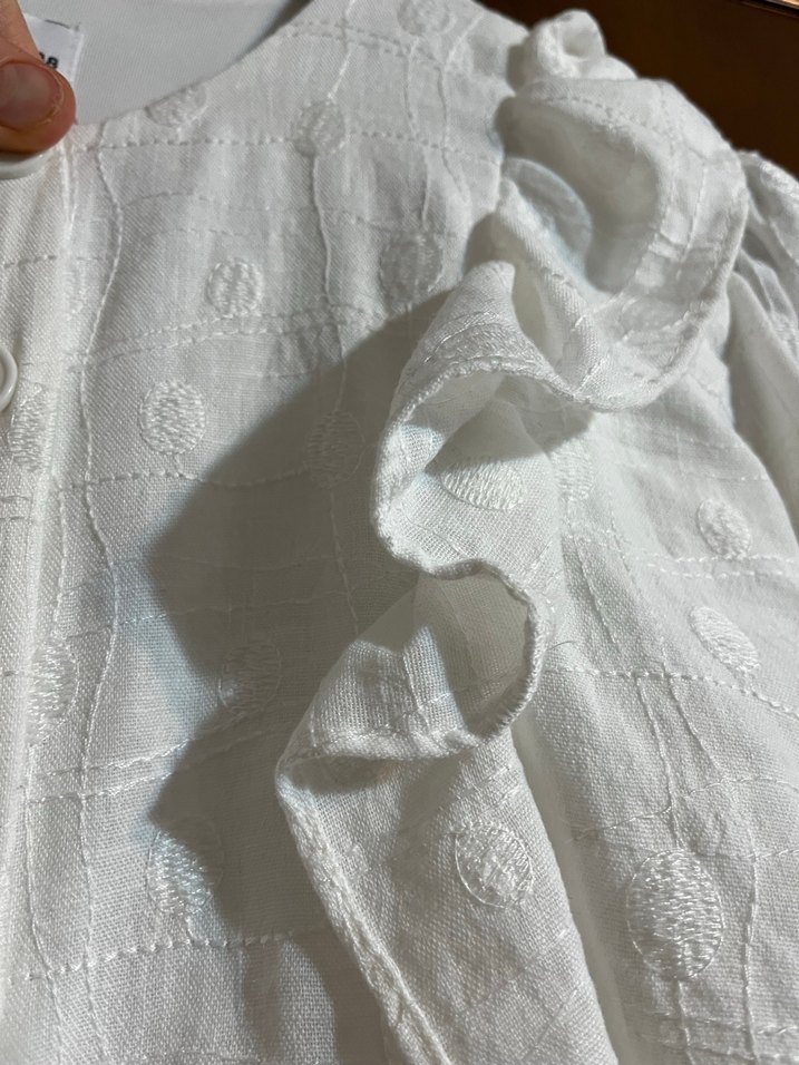 Uzun Beyaz Keten Fırfırlı Takım - Görsel 2