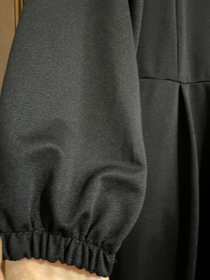 Siyah Kemerli Uzun Kollu Uzun Bol Paça Tulum - Görsel 4