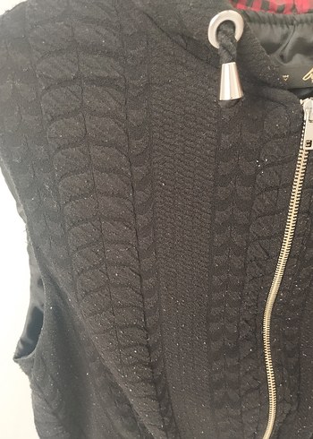 Zara Fermuarlı Siyah Kısa Punk Tarzı Yelek