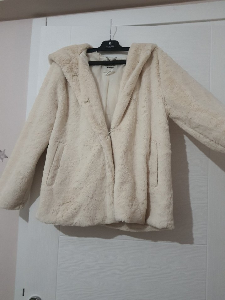 Beyaz Kürklü Kadın Günlük Mont - Görsel 2