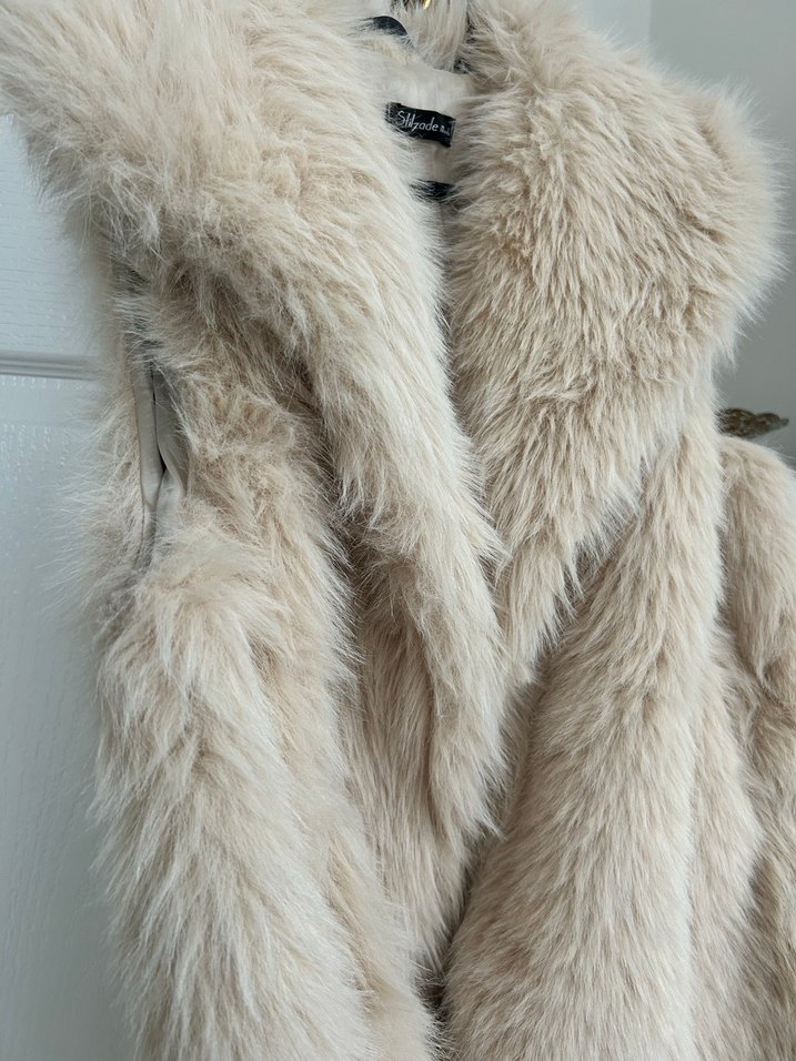 Bej Kürk Detaylı Midi Kadın Yelek - Görsel 2