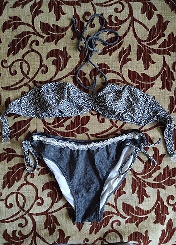 Kom Bikini