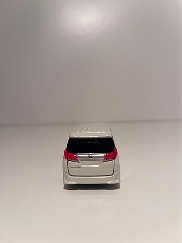 Tomica No.12 Toyota Alphard White