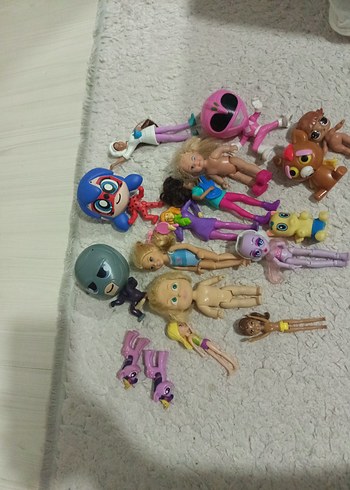 Karışık Renkli Mini Oyuncak Figürler