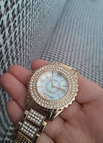 Gold Taş Detaylı Saat 