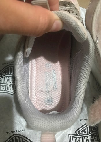 Kızlar için Pembe Cırt cırtlı spor ayakkabısı - Görsel 7