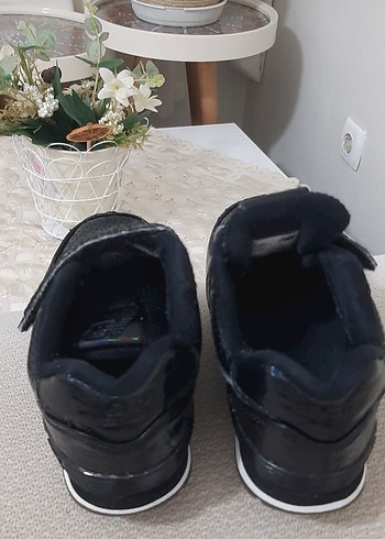 New Balance marka spor ayakkabı - Görsel 2