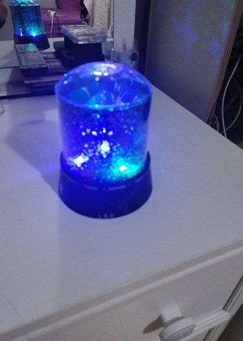 Beden Altın Renkli Yıldız Projeksiyon Lambası