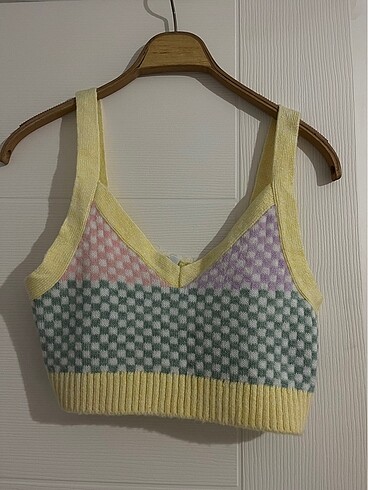 Twist crop