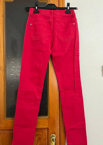 36 Beden kırmızı Renk Kırmızı Denim Pantolon