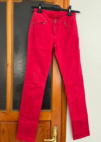 36 Beden Kırmızı Denim Pantolon