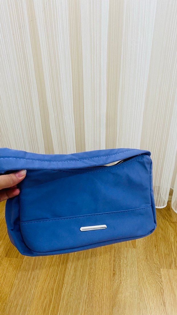 Mavi Fermuarlı Kadın Portföy Çanta - Görsel 2