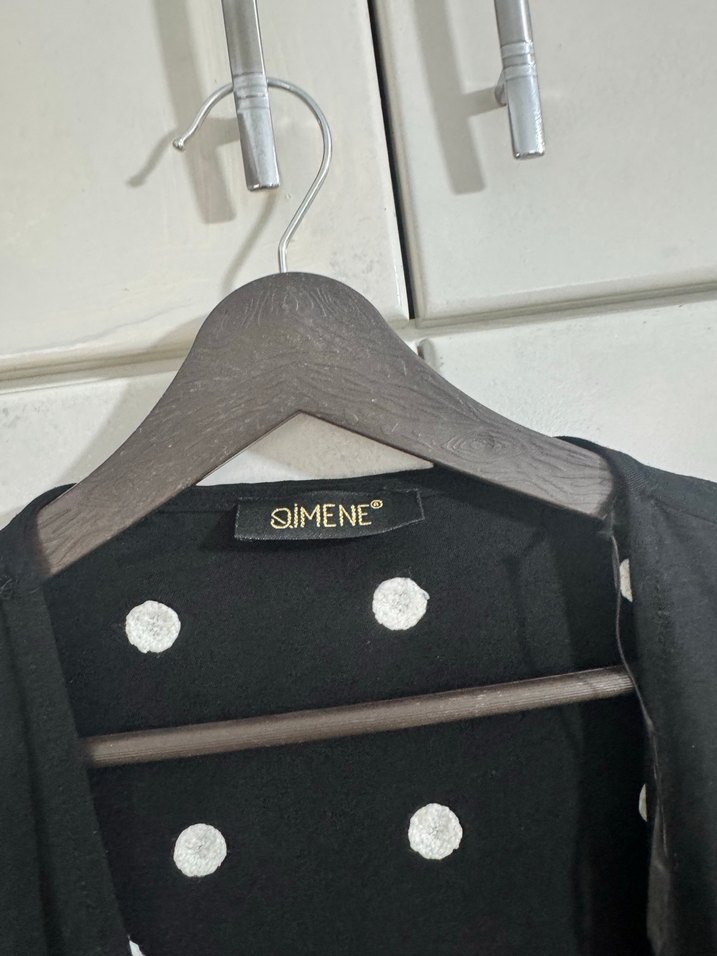 Uzun Kollu Düğmeli Siyah Puantiyeli Kimono - Görsel 2