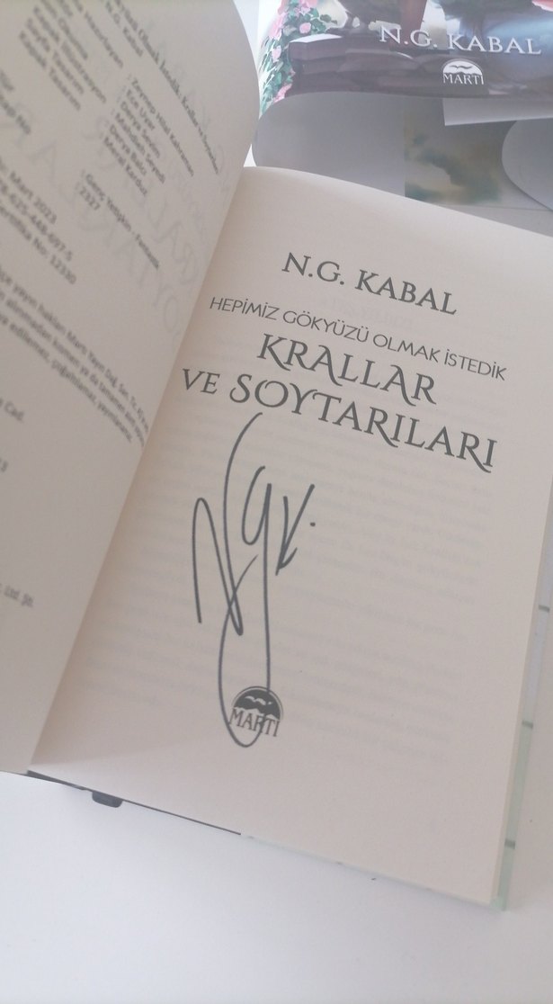 Lordlar Ve Varisler İmzalı Kutulu Roman Serisi - Görsel 2