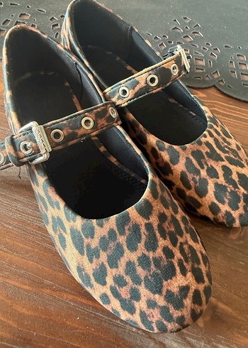 Kahverengi Leopar Desenli Tokalı Kız Çocuk Babet - Görsel 3