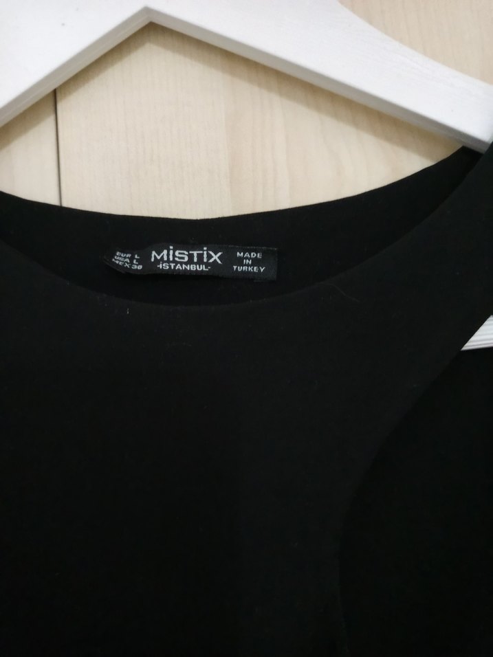 Siyah Asimetrik Crop Top - Görsel 3