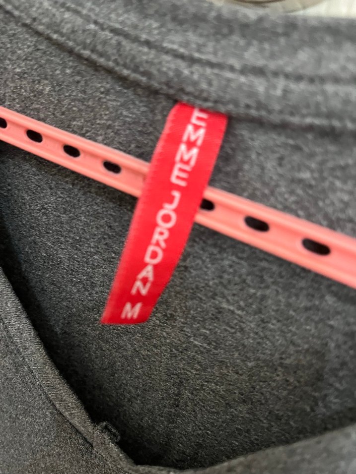 Kadın Gri V Yaka Kısa Kollu Tişört - Görsel 2